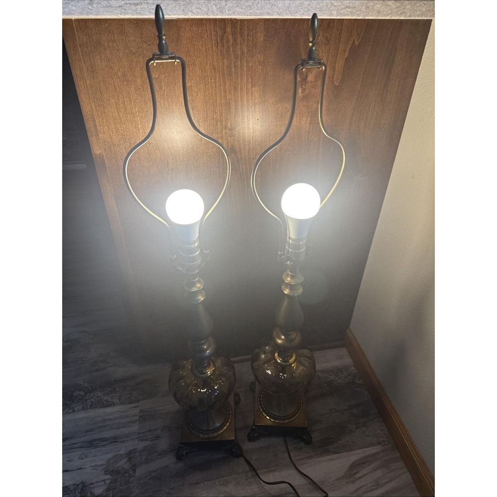 Set Of 2 Vintage Brass Table Lamps Amber Glass Globe 35" Tall 3-Way Ornate Base - Picture 4 of 16